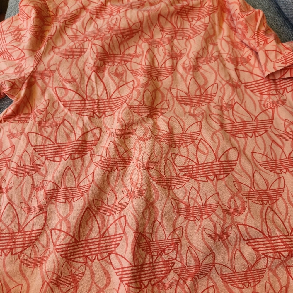 Adidas tee - Picture 3 of 6
